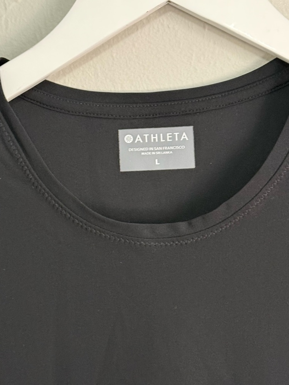 ATHLETA Women’s Black Short Sleeve Ruched Side Rashguard UV Protection Size L - Picture 4 of 6